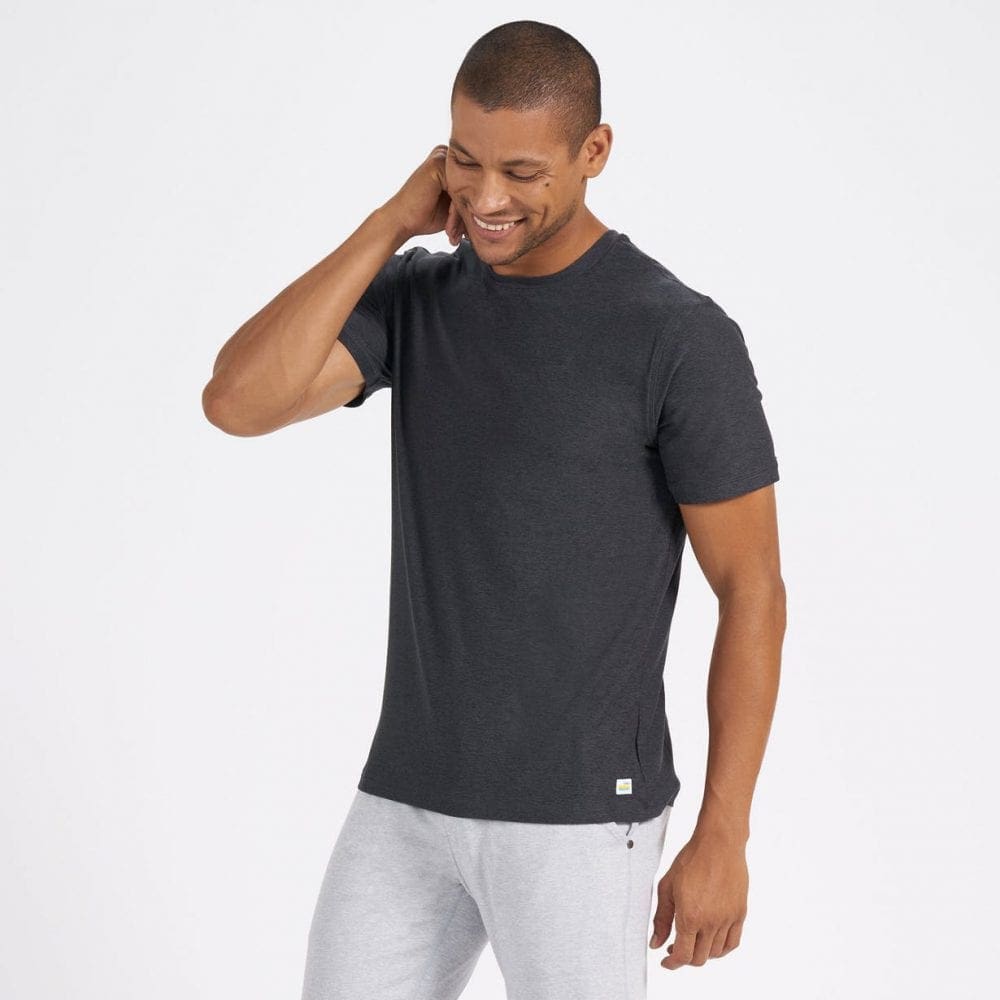 Vuori Men's Strato Tech Tee - Charcoal Heather